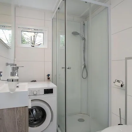 Amazing In With Garden And Terrace * חרדרן